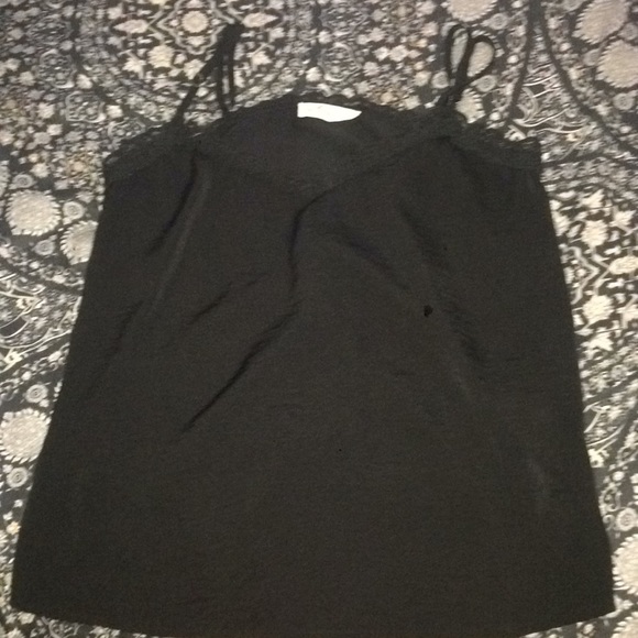 Black top - Picture 1 of 2